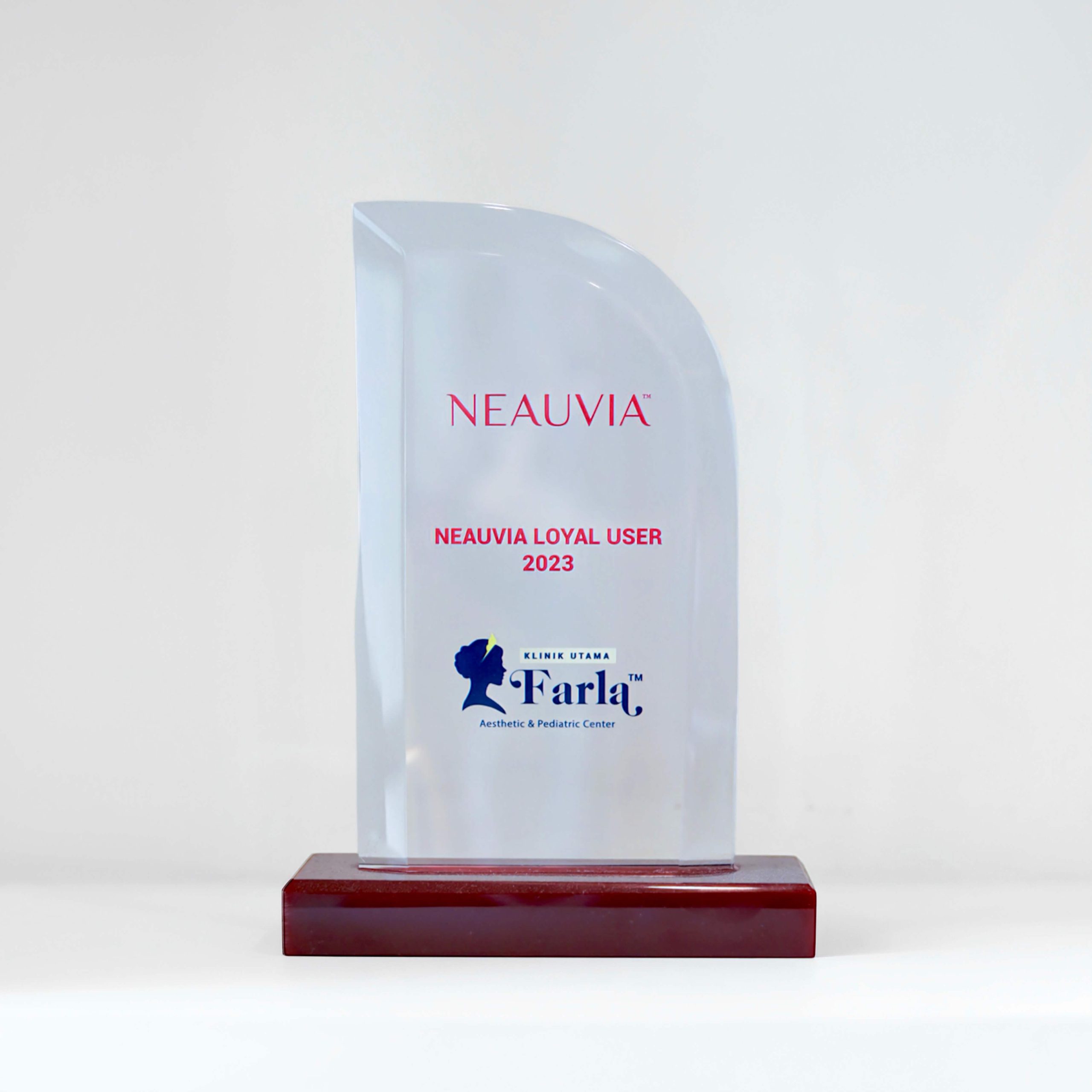 neauvia-loyal-user-2023-farla